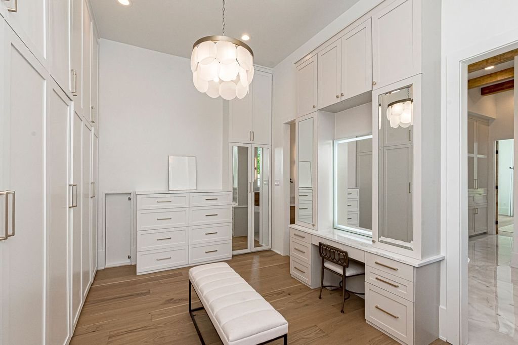 Custom closet